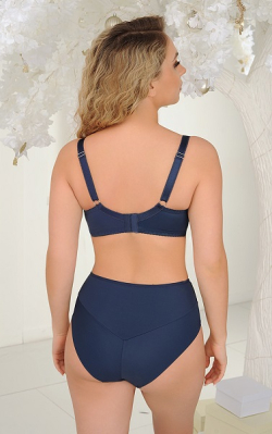 ������  �����