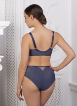 �����  �����