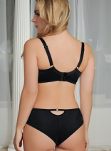 ����� ������� Kandis brasillian