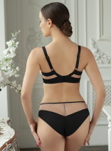 ������  �����